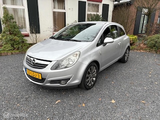 Opel Corsa 1.2-16V '111' Edition | 3DRS | AIRCO |