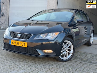 Seat Leon 1.4 TSI Style/ FR uitvoering/ nap/ 3e EIG/ dealeronderhouden/ 1jaar apk/ airco/ navi/ pdc/ trekhaak/ zeer nette auto.
