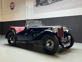 MG TC Midget fully restored (1949)