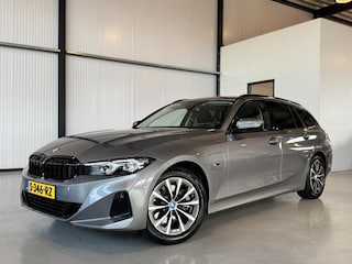 BMW 3-serie Touring 320e PHEV|Led|Widescreen|Stoelverw|