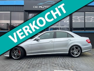 Mercedes-Benz E-klasse 200 Amg Pakket e63 Look leder navi Cruise Pdc carbonpakket Xenon Nieuwe ketting!!!
