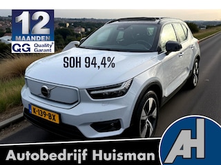 Volvo XC40 Recharge P8 AWD 300kW/408pk Aut. R-Design PANORAMADAK + HARMAN/KARDON + ADAPT.CRUISE + EL.TREKHAAK + 360 CAMERA + BLIS + PILOT ASSIST + GOOGLE DASHBOARD + LANE ASSIST + NAPPALEDER + STOEL-/ACHTERBANK-&STUURVERWARMING + PARKSENSOREN V&A + 19" LM-VELGEN!!
