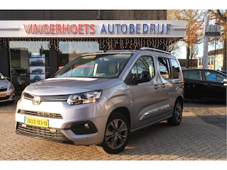Toyota Proace City Peugeot Citroën Peugeot Rifter Citroën Berlingo 130 Pk Benzine * AUTOMAAT * * Climate & Cruise Control * Trekhaak * L.M. Velgen * Navigatie & Spotify via Apple Carplay / Android Auto * Stoelverwarming * Vierseizoenenbanden Michelin * Vingerhoets; Vierde Generatie Eersteklas Service !