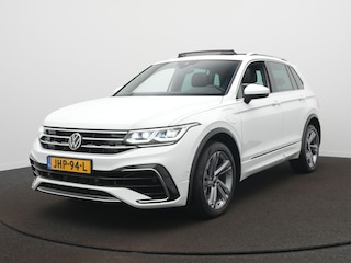 Volkswagen Tiguan 1.4 TSI eHybrid R-Line Business+ Automaat - ACC - IQ light - Panodak - Stoelverwarming - Lederen interieur