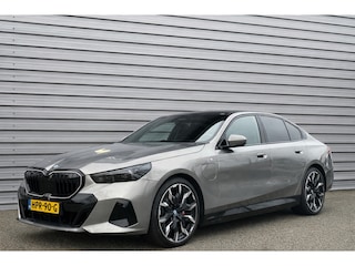 BMW 530e M Sport Pro Edition / Panorama / HUD / Adapt Crc / H&K