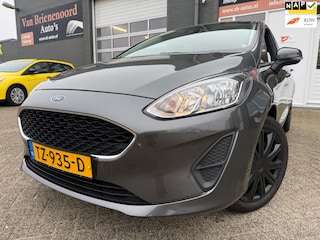 Ford Fiesta 1.1 Trend 5 drs van 2de Eigenaar met navigatie en bluetooth telefoon / media
