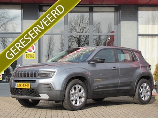 Jeep Avenger 1.2 Altitude | Clima-Airco | Apple Carplay | Parkeercamera | Incl. BOVAG Garantie | Trekhaak | Keyless Entry |