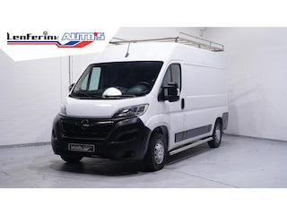 Opel Movano 2.2D 140 pk L2H2 Edition Airco, NAP, Imperiaal met Trap, Trekhaak 2.500 kg met Opstap, Navi, 1e Eigenaar, 3-Zits