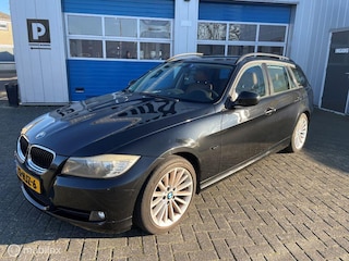 BMW 3-serie Touring 318i High Executive Nw distributie