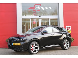 Alfa Romeo Tonale 1.3T PHEV 280PK VELOCE Q4 | PANORAMISCH SCHUIF / KANTELDAK | LEDEREN BEKLEDING | VOORSTOELEN / STUUR VERWARMD | VOORSTOELEN GEVENTILEERD | VOORSTOELEN ELEKTRISCH VERSTELBAAR | DRAADLOOS APPLE CARPLAY / ANDROID AUTO | 360° CAMERA | AUTOMATISCH DIMMENDE BUITENSPIEGELS | 20"INCH LICHTMETALEN VELGEN | ADAPTIVE CRUISE CONTROL | KEYLESS ENTRY / START | ELEKTRISCH BEDIENBARE ACHTERKLEP | DRAADLOZE TELEFOONLADER | AMBIENT LIGHTING | DONKERE HEMELBEKLEDING | SCHAKELFLIPPERS AAN HET STUUR | VERWARMDE RUITENSPROEIERS |