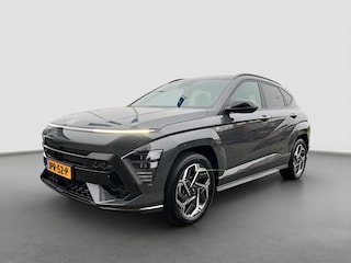 Hyundai Kona 1.6 GDI HEV 141pk N-Line | Premium audio | 360 camera | Bestuurdersstoel met geheugen | Adaptive cruise control | Dodehoek detectie | Full LED koplampen | Schuif-kanteldak | Stoelverwarming | Stoelventilatie | Stuurverwarming