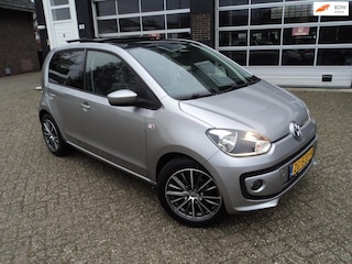 Volkswagen Up 1.0 high up! Panodak Cruise Stoelverwarming PDC