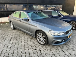 BMW 520d luxury comfortzetels led navi leer trekhaak nl auto! Dealer onderhouden