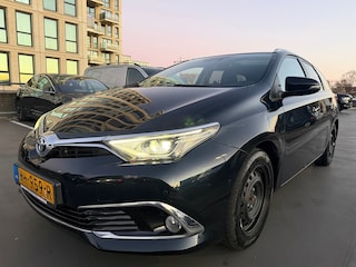 Toyota Auris Touring Sports 1.8 Hybrid Lease pro 1e Eig Nieuwe APK Winterbanden Set Nette Auto