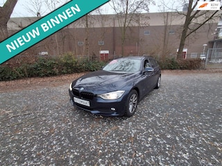 BMW 3-serie Touring 318d NETTE AUTO RIJDT EN SCHAKELT GOED
