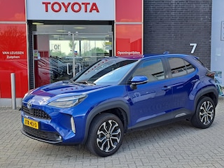 Toyota Yaris Cross 1.5 Hybrid Dynamic STUUR- EN STOELVERWARMING DRAADLOOS TELEFOONLADER ADAPTIVE CRUISE