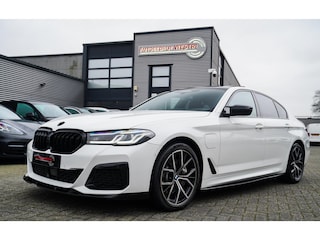BMW 545e xDrive Business Edition Plus | M-pakket | BTW | Panorama | Bowers&Wilkins | Sfeerverlichting | M-performance |