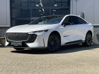Mazda 6e Takumi 68.8 kWh ZWART LEDER INTERIEUR | 360 CAMERA | PANORAMADAK | 19 INCH LMV DIRECT RIJDEN | 18 % BIJTELLING | 0% RENTE