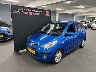 Hyundai i10 1.1 Dynamic XL met Parkeersensor Achterbumper, Airco en LM-velgen.