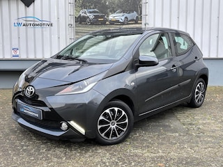 Toyota Aygo 1.0 VVT-i x-play | Achteruitrijcamera | Airco