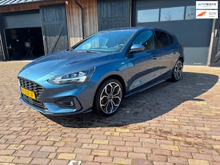 Ford Focus 1.5 EcoBoost ST Line Business, ZEER NETJES , TREKHAAK