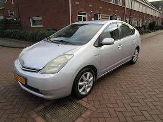 Toyota Prius 1.5 VVT-i Tech Edition clima camera, pdc, mooi