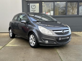 Opel Corsa 1.4 16V Cosmo Clima Cruise Leder Trekhaak NAP