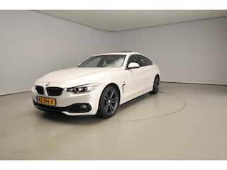 BMW 418i Sportline / Automaat / Schuifdak / Camera / Leder / Sportstoelen / Alu wielen 18 inch