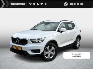 Volvo XC40 1.5 T2 Momentum | Cruise Control | Camera | Trekhaak | Stoelverwarming | Climate | Parkeersensoren Voor + Achter |