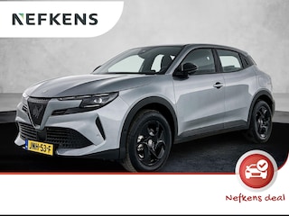 Alfa Romeo Junior 1.2 Hybrid Ibrida 145pk Automaat | Elektrische Achterklep | Navigatie | Climate Control | Adaptieve Cruise Control | Camera | 17" LMV | Matrix-LED Koplampen | Dodehoekdetectie | Keyless Entry/Start | Apple Carplay/Android Auto |