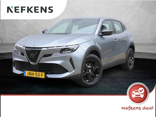 Alfa Romeo Junior 1.2 Hybrid Ibrida 145pk Automaat | Elektrische Achterklep | Navigatie | Climate Control | Adaptieve Cruise Control | Camera | 17" LMV | Matrix-LED Koplampen | Dodehoekdetectie | Keyless Entry/Start | Apple Carplay/Android Auto |