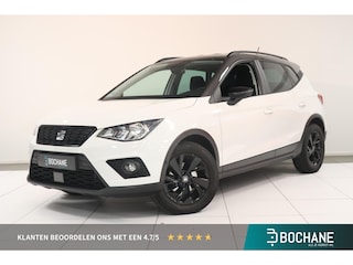 Seat Arona 1.0 TSI Style Business Intense | Camera | Trekhaak | Stoelverwarming | Navigatie | Climate control | Dodehoek detectie |
