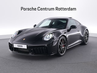 Porsche 911 Carrera 4 GTS