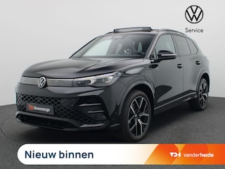 Volkswagen Tiguan 1.5 eHybrid R-Line Edition 204PK DSG Pano-Schuifdak, Black Style, Trekhaak, 20" LM Velgen, Keyless, Navi via Apple Carplay/Android Auto, Stoel-Stuurverwarming