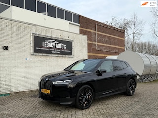 BMW iX XDrive50 High Executive 112 kWh -ZEER LAGE KM - PANO - HARMAN KARDON - H/U DISPLAY - VOL OPTIES -