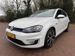 Volkswagen Golf 1.4TSI GTE 150PK PANO/LED/THAAK/CAMERA/PARELMOER WIT