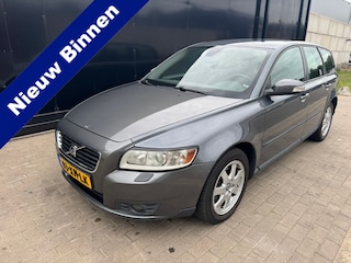 Volvo V50 1.6 Edition I Bj 2007 yongtimer delaer onderhouden vol optie !!