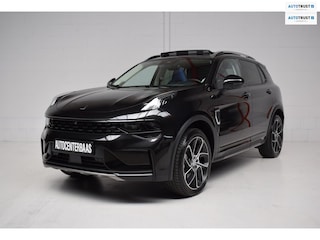 Lynk & Co 01 1.5 BLACK-EDITION / VIRTUAL / 360 CAMERA / INFINITY GELUID / PANORAMADAK / ADAPT.CRUISE / 20INCH / SFEERVERLICHTING