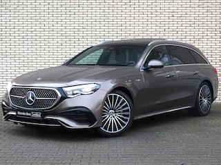 Mercedes-Benz E 300 e Estate Sport Edition AMG Line Automaat | MBUX Superscreen | Dodehoekassistent | Distronic | Spoorassistent | Elek. verstelbare voorstoelen met geheugen | Panoramadak | Trekhaak | Stoelverwarming