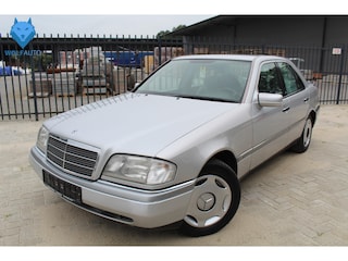 Mercedes-Benz C-klasse 180 Elegance ORIGINELE AUTO! Complete Historie voorhanden