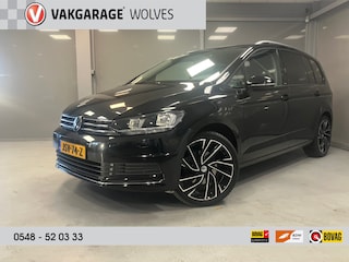 Volkswagen Touran Active 1.5TSi DSG | 7 persoons | Apple Carplay | 19"Lichtmetalen velgen |