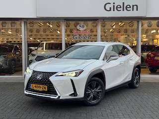 Lexus UX 250h Business Line Plus | Stoel + Stuurverwarming, Apple CarPlay/Android Auto, 17 inch, Keyless, Parkeercamera, Adaptive cruise control