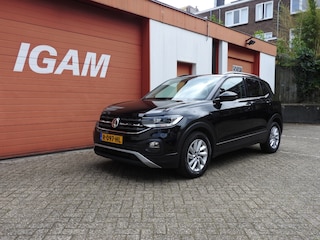 Volkswagen T-Cross 1.0 TSI Style, Camera, digitaal dasch, trekhaak, CC, lichtmet 16