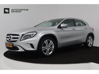 Mercedes-Benz GLA 200 Edition Automaat (NAVIGATIE, PARKEERSENSOREN, STOELVERWARMING)