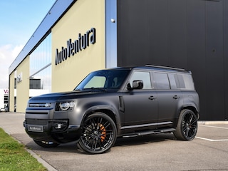 Land Rover Defender 110 2.0 P300e 110 X-Dynamic HSE Trekhaak l Schuif-/kantel Panorama dak l Black Pack l Spoiler l Wheelcover l 24 Inch l