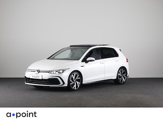 Volkswagen Golf 1.5 eTSI R-Line 150 pk Automaat (DSG) | Navigatie | Panoramadak | Parkeersensoren (Park assist) | Achteruitrijcamera | Stoelverwarming | R-Line |