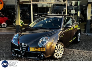 Alfa Romeo Mito 0.9 TwinAir Esclusivo Lichtmetalen velgen komen er nog onder| Navi | Climaat control | Leer | parkeersensoren | Dealer onderhouden |