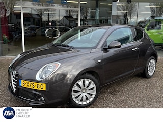 Alfa Romeo Mito 0.9 TwinAir Esclusivo Lichtmetalen velgen komen er nog onder| Navi | Climaat control | Leer | parkeersensoren | Dealer onderhouden |