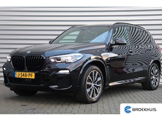 BMW X5 XDRIVE45E 394PK HIGH EXECUTIVE M-SPORT AUTOMAAT / NAVI / LEDER / FULL-LED / CLIMA / 20" LMV / KEYLESS / 360 CAMERA / WEGKLAP. TREKHAAK / LUCHTVERING / ORG. NL. / ADAPT. CRUISECONTROL / WINTERPAKKET / UNIEK / 1E EIGENAAR / NIEUWSTAAT !!
