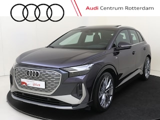Audi Q4 50 quattro S edition 77 kWh | SoH 89% | Panoramadak | Trekhaak | Head-up display | LED matrix verlichting | 3-zone airco | Achteruitrijcamera | CarPlay | Lederen bekleding |